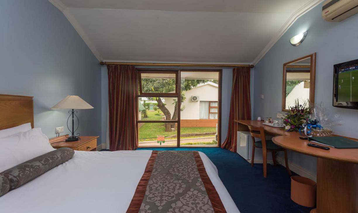 Sunbird Lilongwe Hotel Exterior foto