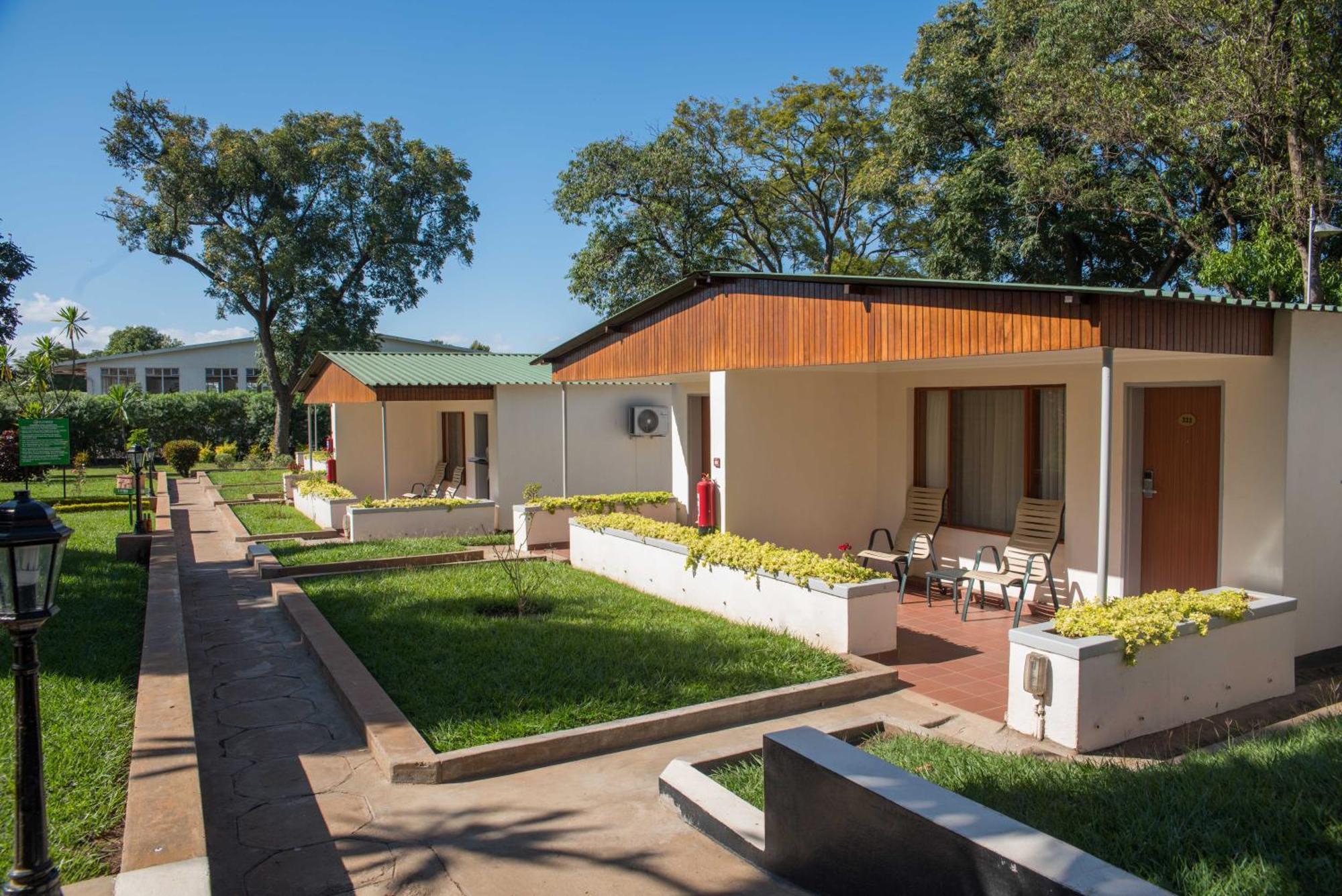Sunbird Lilongwe Hotel Exterior foto